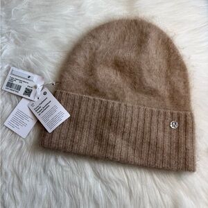 Lululemon Fuzzy Cashmere Beanie HNMG New One Size